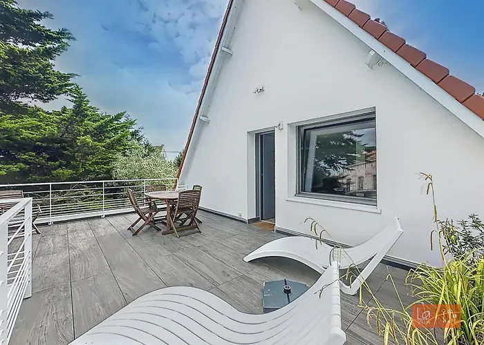 La Terrasse : 1Er Etage Villa Proche Plage